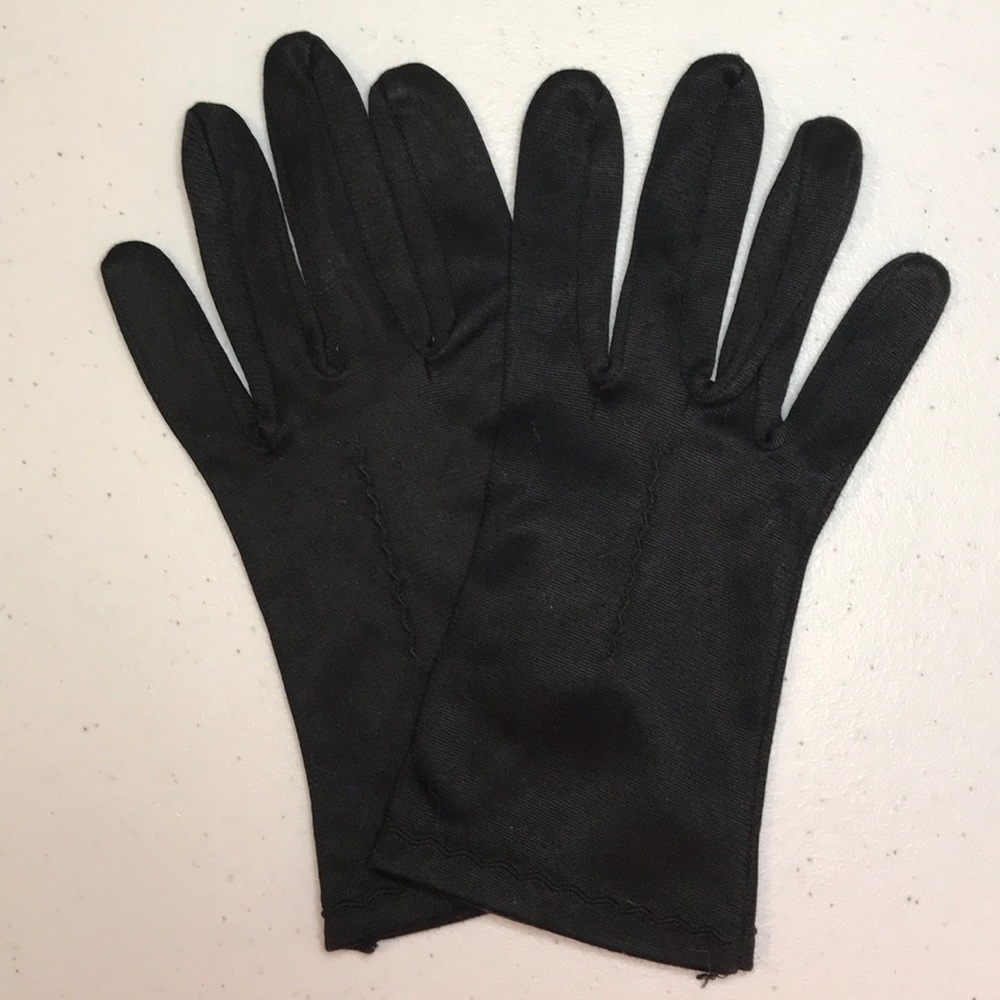 Vintage black driving gloves